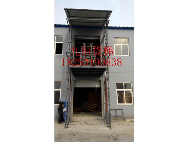 青岛夏庄室外货梯安装完毕