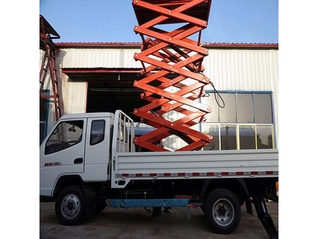 车载剪叉式升降平台